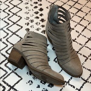 CARLOS by Carlos Santana Women’s Strappy Ankle Boots - US Size 6 M - EUC